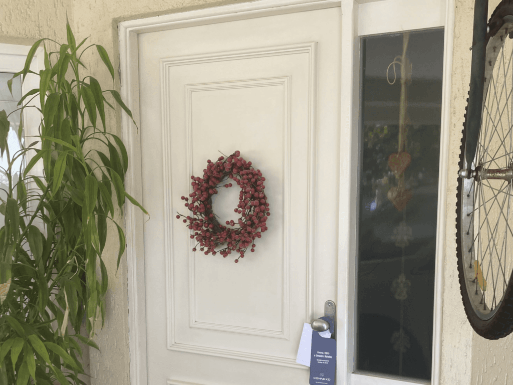 Porta da casa clair e daniel